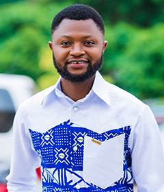 MOSES DAPILAH